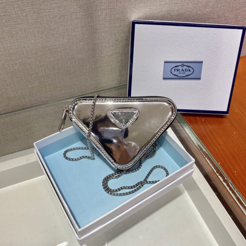 PRADA普拉达亮面小零钱包1BD733