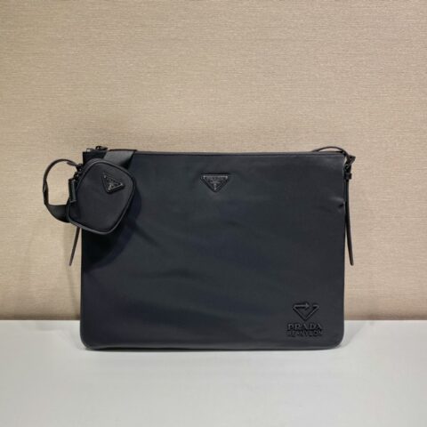 PRADA普拉达再生尼龙材质单肩包2VH121