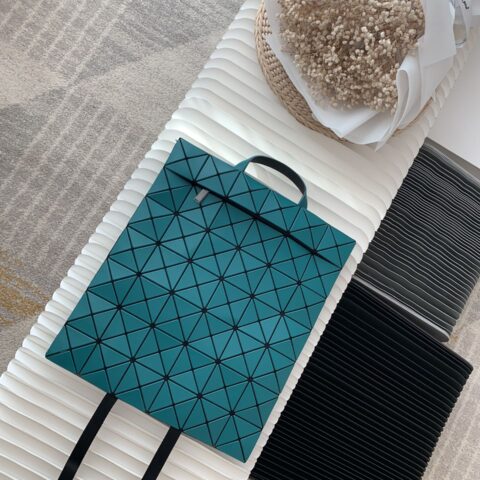 Issey Miyake三宅一生扁平背包BB73-AG691