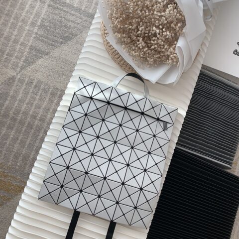 Issey Miyake三宅一生扁平背包BB73-AG691