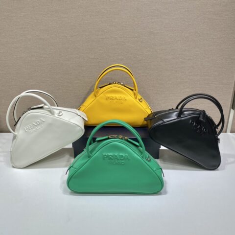 PRADA普拉达进口小牛皮三角形保龄球包1BB082