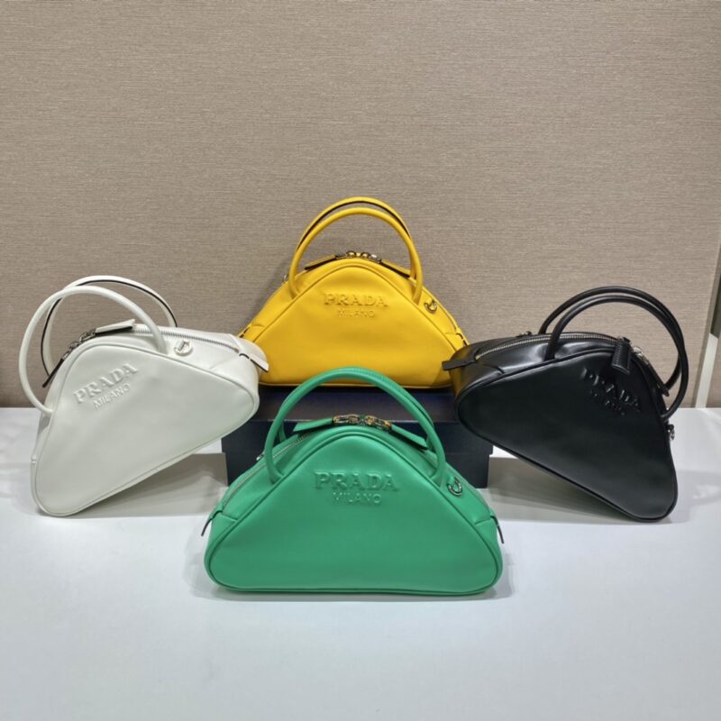 PRADA普拉达进口小牛皮三角形保龄球包1BB082