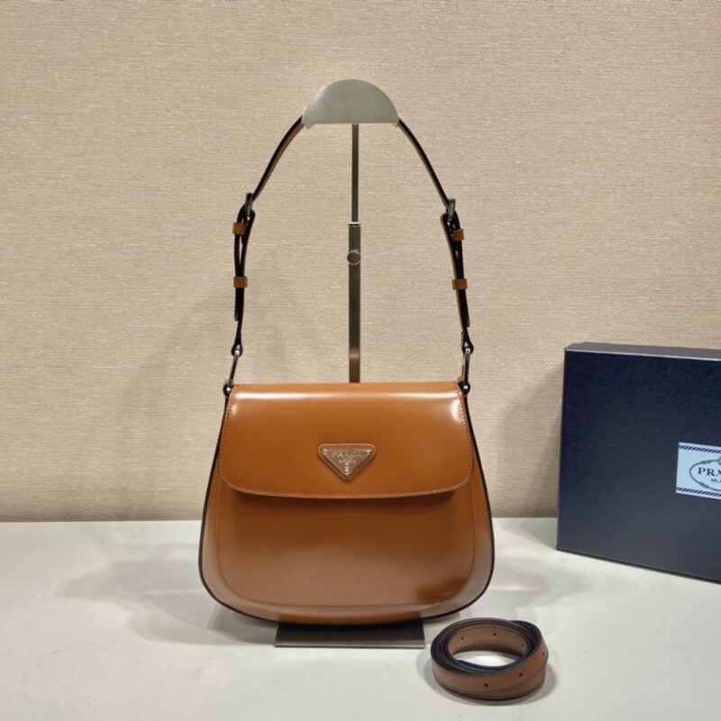 PRADA普拉达中古腋下包/大号翻盖包1BD303