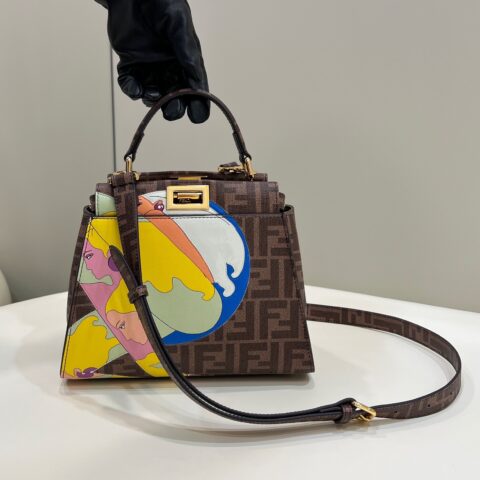 FENDI芬迪Peekaboo釉光布料小号手袋8562