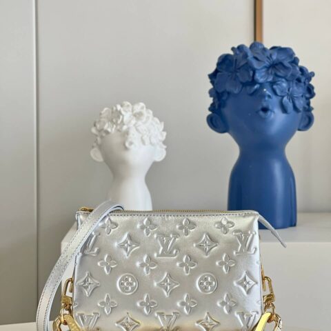 LV M20567 COUSSIN BB 手袋