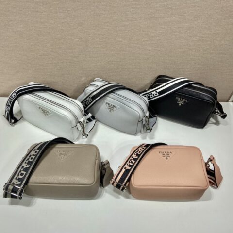 PRADA普拉达进口鹿皮纹牛皮肩背包1BD082