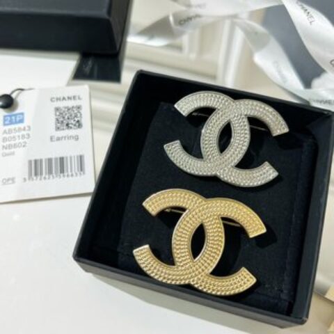 新款☑️CHANEL香奈儿双c胸针