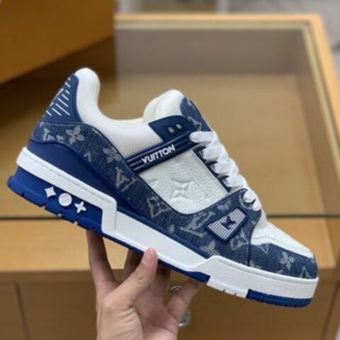 LV/路易威登   蓝色牛仔布拼接白色牛皮制成男士运动跑鞋