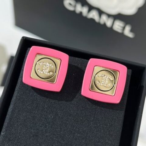 新款☑️CHANEL香奈儿双c粉色亚克力耳钉耳环