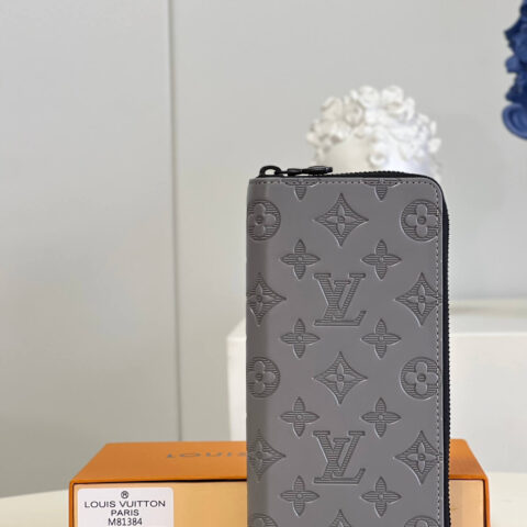 LV M81384 ZIPPY VERTICAL 钱夹
