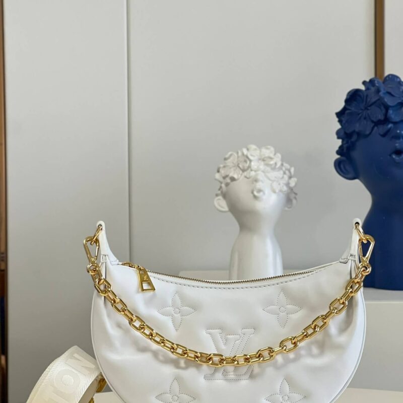 LV M59959 OVER THE MOON 豌豆包月亮包