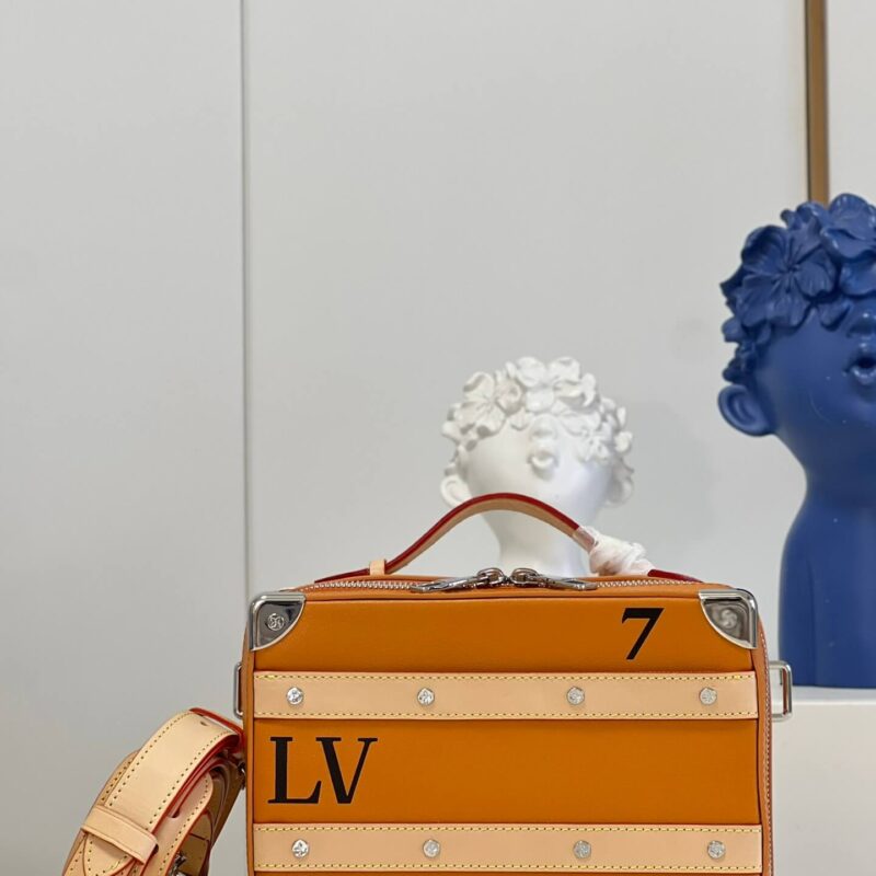 LV M59669 HANDLE SOFT TRUNK 盒子斜挎包