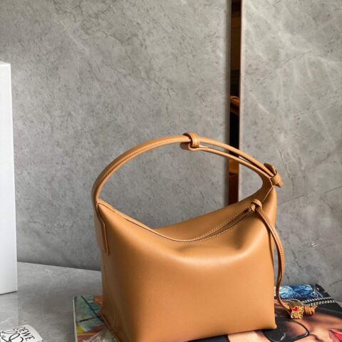 LOEWE罗意威 520情人节限定款 cubi全皮饭盒包 0559暖沙色