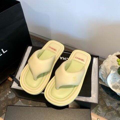 CHANEL香奈儿 小香𝟐𝟎𝟐𝟐春夏面包人字拖鞋