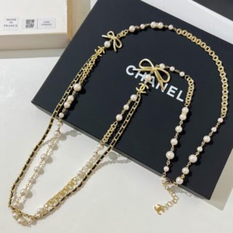 新款☑️CHANEL香奈儿双c 黑皮绳蝴蝶结毛衣链项链
