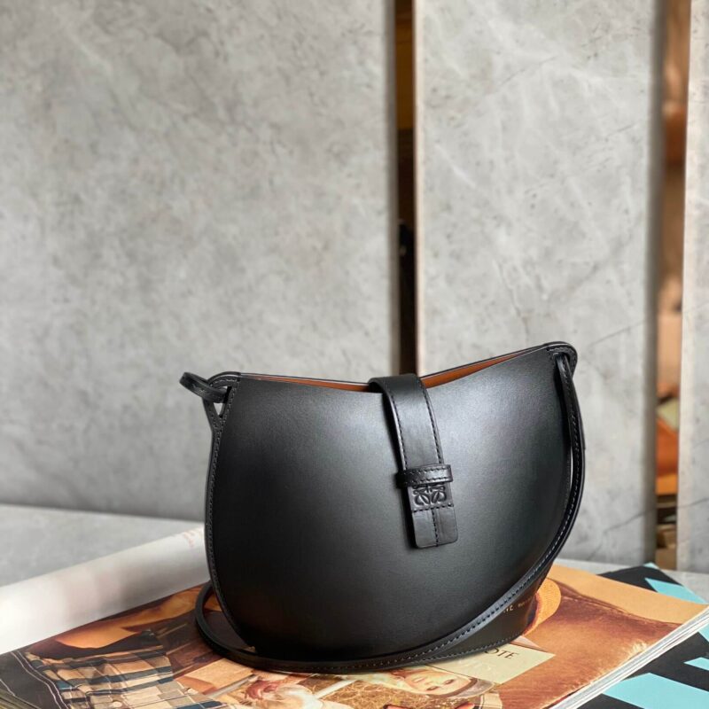 LOEWE罗意威 Moulded Bucket Bag 0677黑色