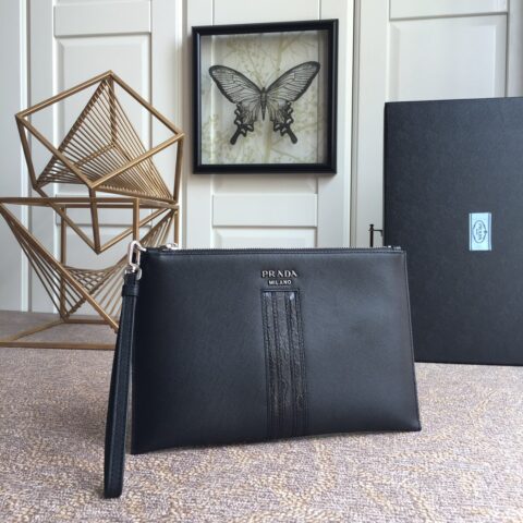 PRADA普拉达进口十字紋牛皮男士手包2NG005G