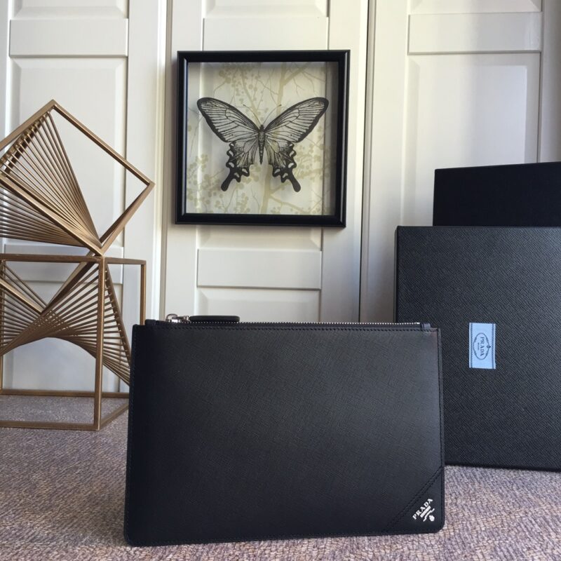 PRADA普拉达进口十字纹牛皮男士手包2NG005