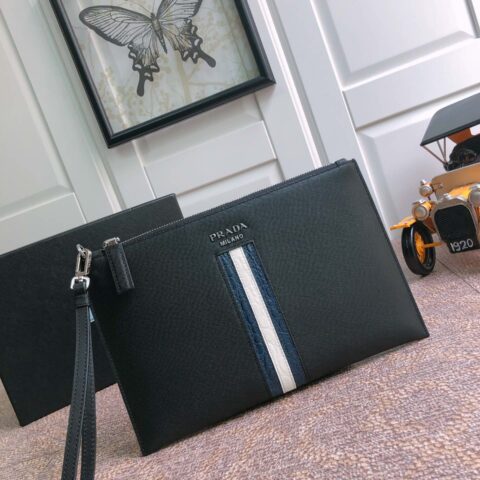 PRADA普拉达进口十字紋牛皮男士手包2NG005G