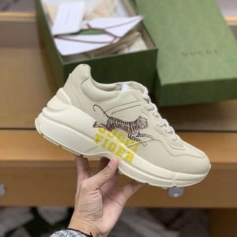 Gucci古驰  象牙色皮革【G家高版本】男女款复古运动鞋