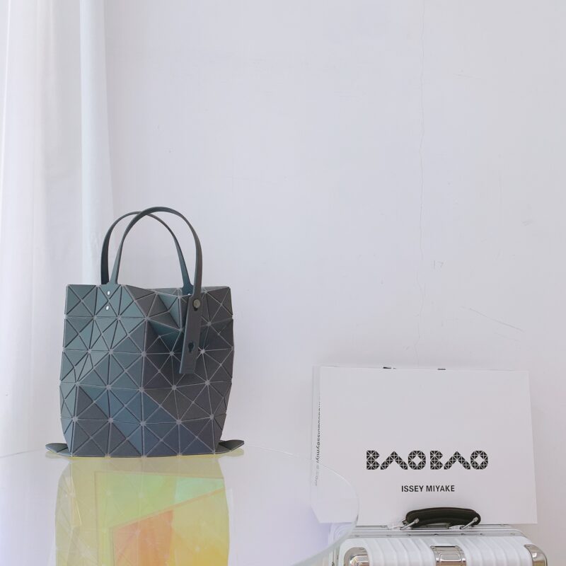 ISSEY MIYAKE 新品三月樱花季限定色手提袋0087