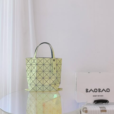 ISSEY MIYAKE 新品三月樱花季限定色手提袋0087