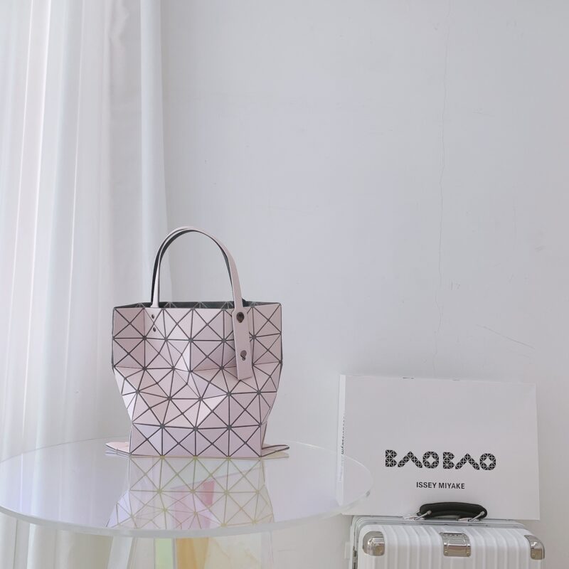 ISSEY MIYAKE 新品三月樱花季限定色手提袋0087