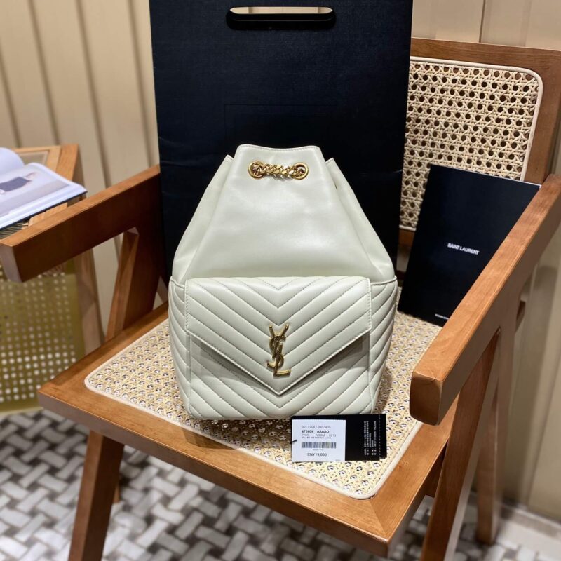Saint laurent Ysl 𝐉𝐨𝐞 𝐛𝐚𝐜𝐤𝐩𝐚𝐜𝐤 “V”型绗缝双肩包 672609奶白色