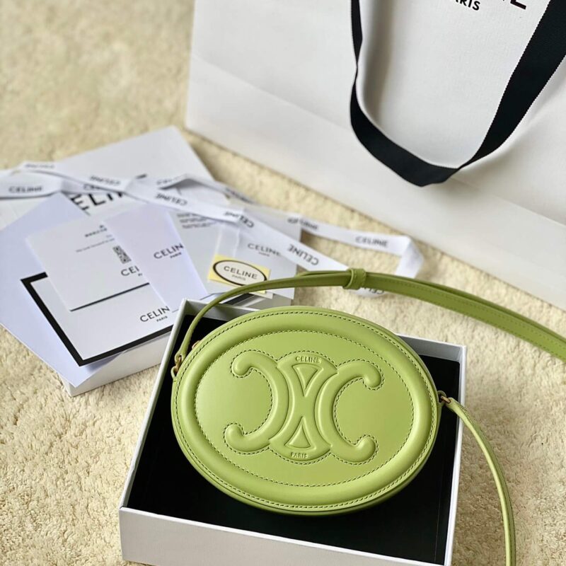CELINE 光滑牛皮革斜挎椭圆形猪鼻子包 101703牛油果绿