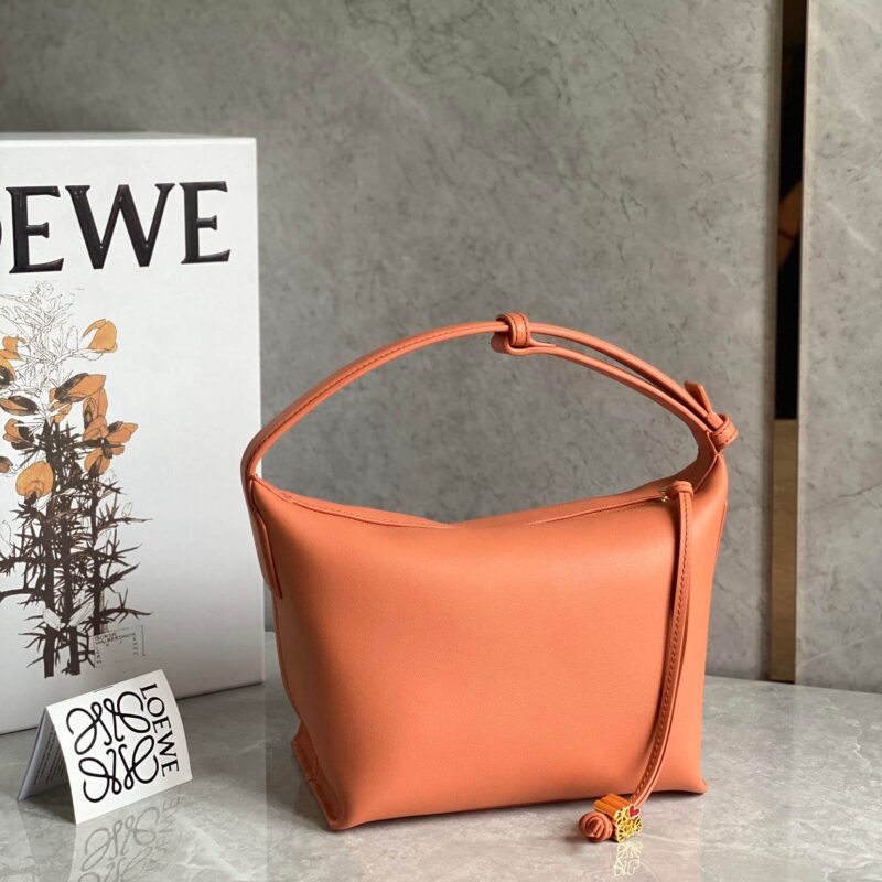 LOEWE罗意威 520情人节限定款 cubi全皮饭盒包 0559橙