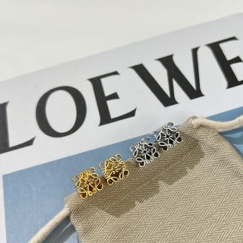 LOEWE罗意威月饼耳钉耳环