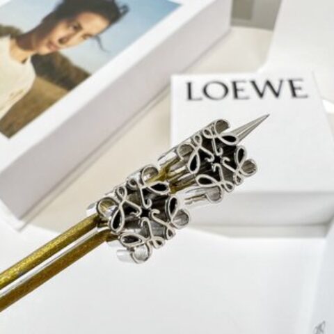LOEWE罗意威月饼耳钉耳环