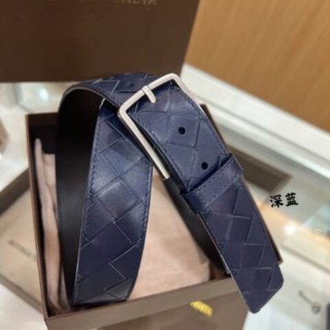 BV葆蝶家   进口牛皮采用手工编织磨砂针扣腰带3.5cm腰带