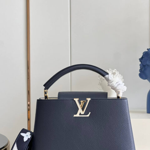 LV M59438 CAPUCINES 中号手袋