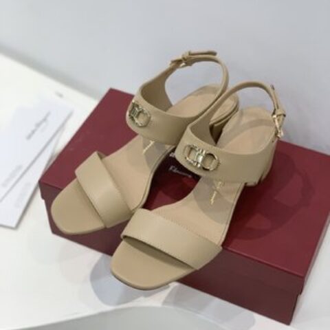 Ferragamo  菲拉格慕 新款蝴蝶结一字带粗跟凉鞋