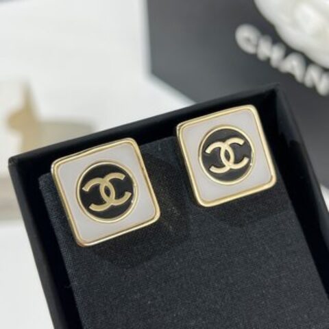 新款☑️CHANEL香奈儿双c 方形耳钉耳环