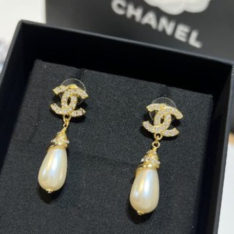 新款☑️CHANEL香奈儿双c满钻珍珠耳钉耳环