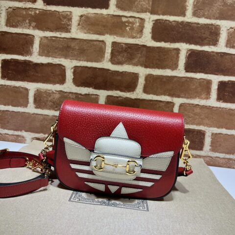 GUCCI古驰adidas x Gucci Horsebit 1955系列迷你手袋658574