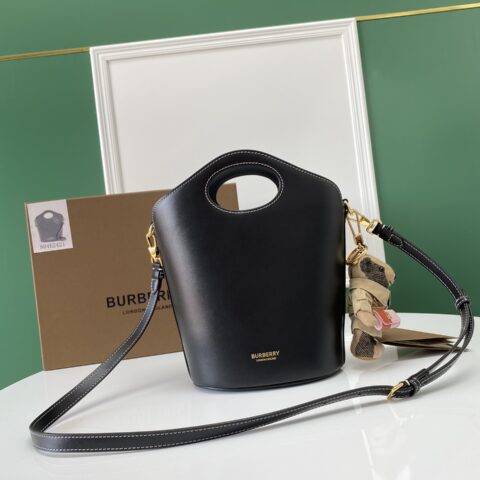 Burberry巴宝莉鞣制缉明线皮革水桶包