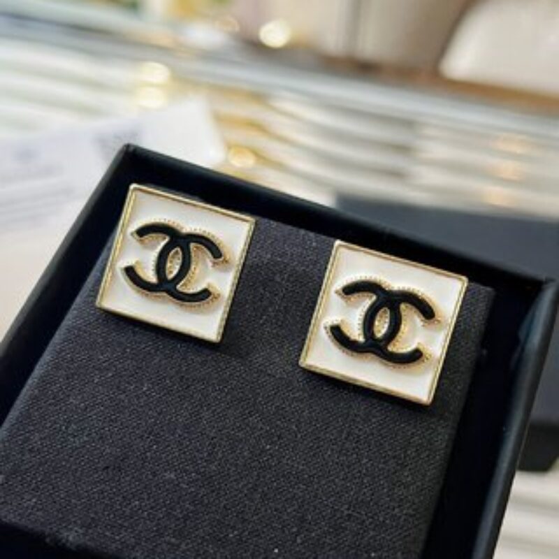 新款☑️CHANEL香奈儿双c方形珐琅耳钉耳环