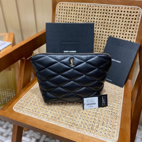 Saint laurent Ysl SADE系列绗缝手拿包 696779