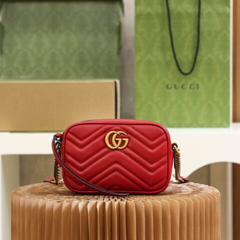 GUCCI 𝐆𝐆 𝐌𝐚𝐫𝐦𝐨𝐧𝐭相机包 448065红色