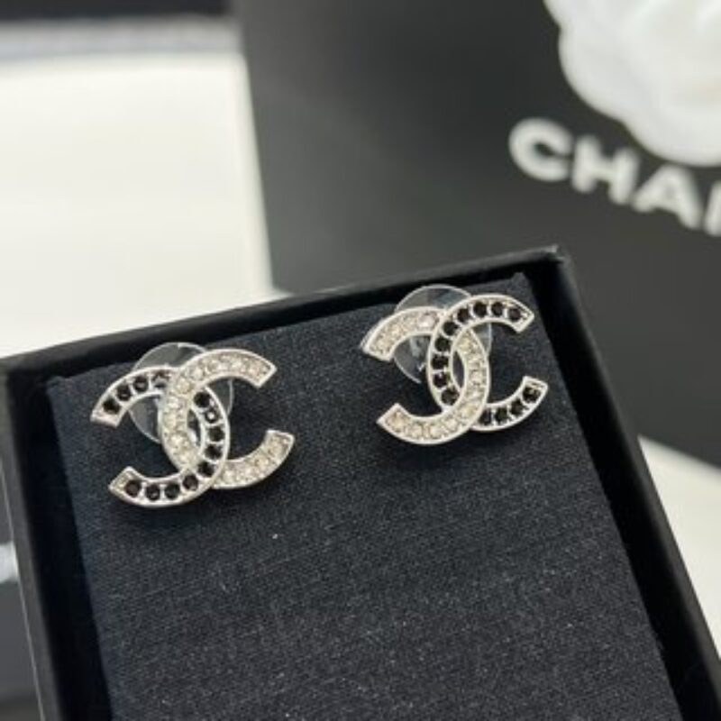 新款☑️CHANEL香奈儿双c黑白钻耳钉耳环