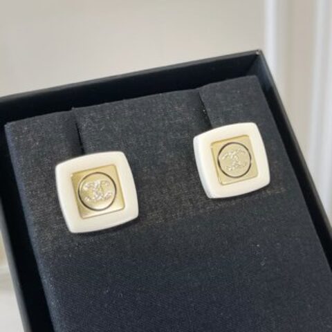 新款☑️CHANEL香奈儿双c方形耳钉耳环