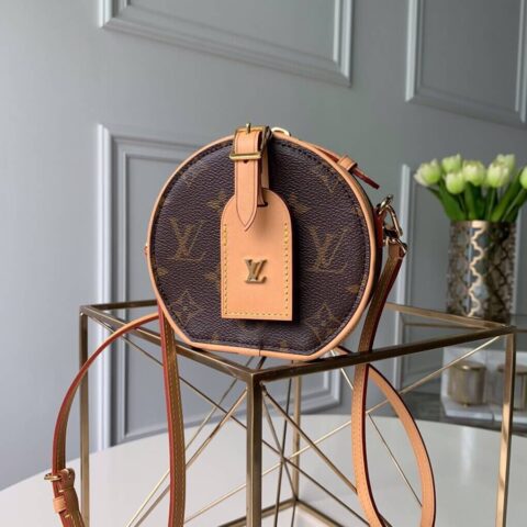 M44699 LV BOITE CHAPEAU 迷你包