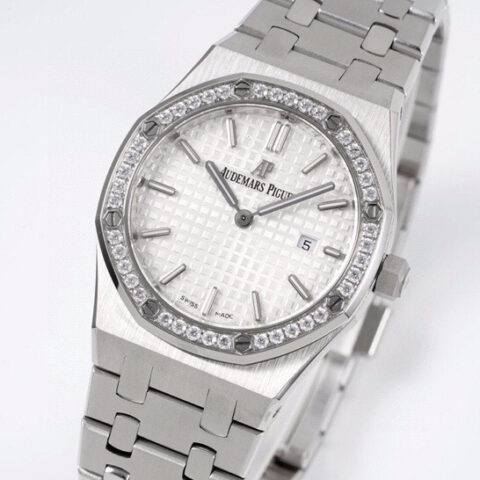 爱彼 AP 皇家橡树石英女款型号67651ST.ZZ.1261ST.01 直径33毫米