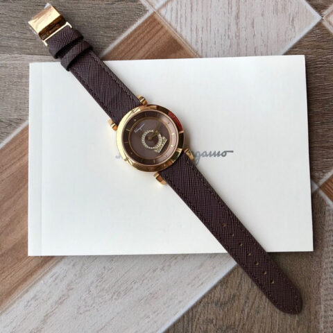 菲拉格慕FQ4石英女表