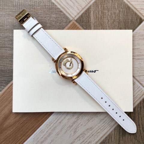 菲拉格慕FQ4石英女表