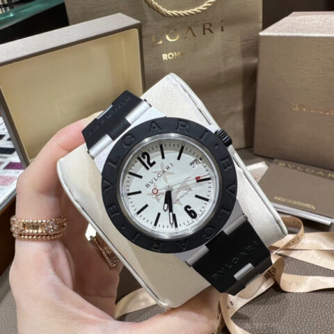 BVLGARI宝格丽推出的全新一代Aluminium腕表