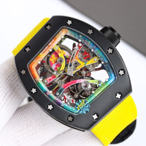 RICHARD MILLE ＂手腕上的艺术品＂RM 68-01陀飞轮Cyril Kongo腕表